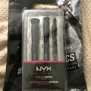NYX CONTOUR BRUSH SET